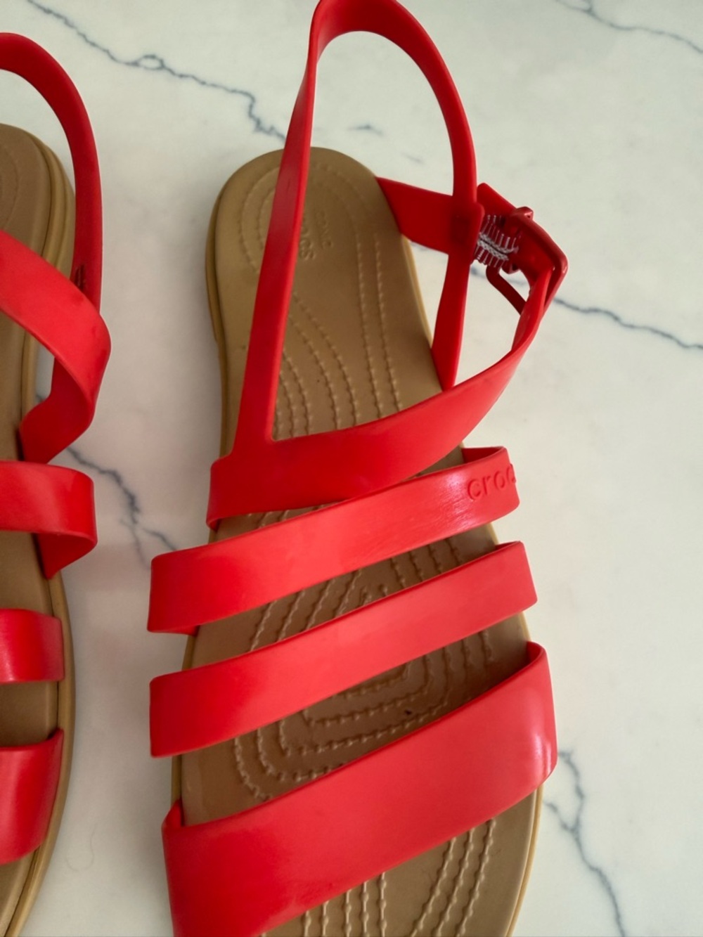 Coral Croc Sandals - size 10 - Picture 3 of 6